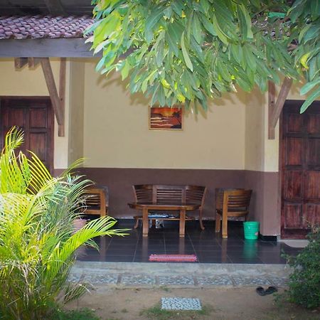 Ferienwohnung Harrys Oceanhouse 2 Pacitan Exterior foto