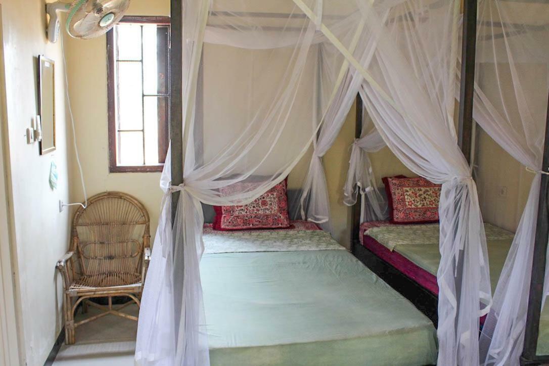 Ferienwohnung Harrys Oceanhouse 2 Pacitan Exterior foto